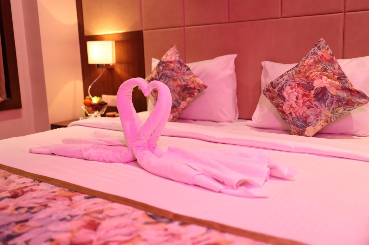 Pride Hotel Bhopál Kültér fotó